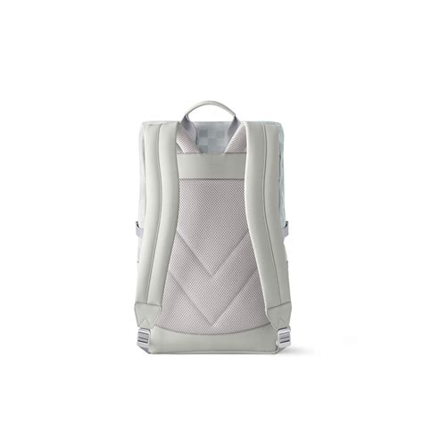 Mountain Backpack D16 